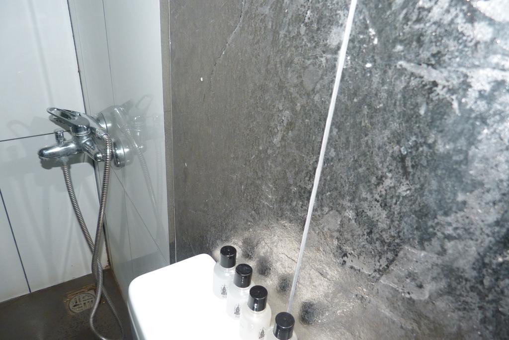 Eagles Budget Home Istambul Chambre photo